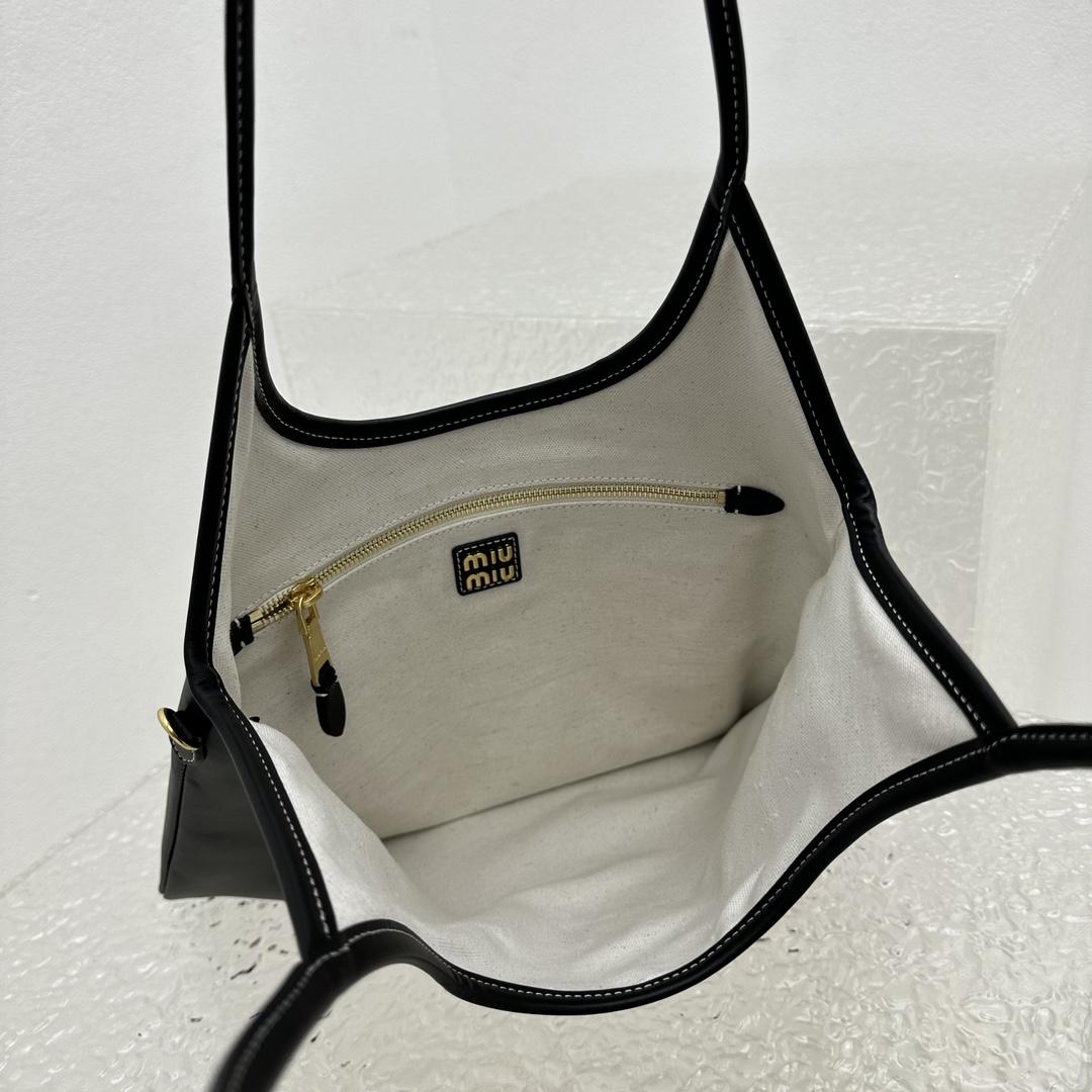 Miu Miu IVY Leather Bag - 