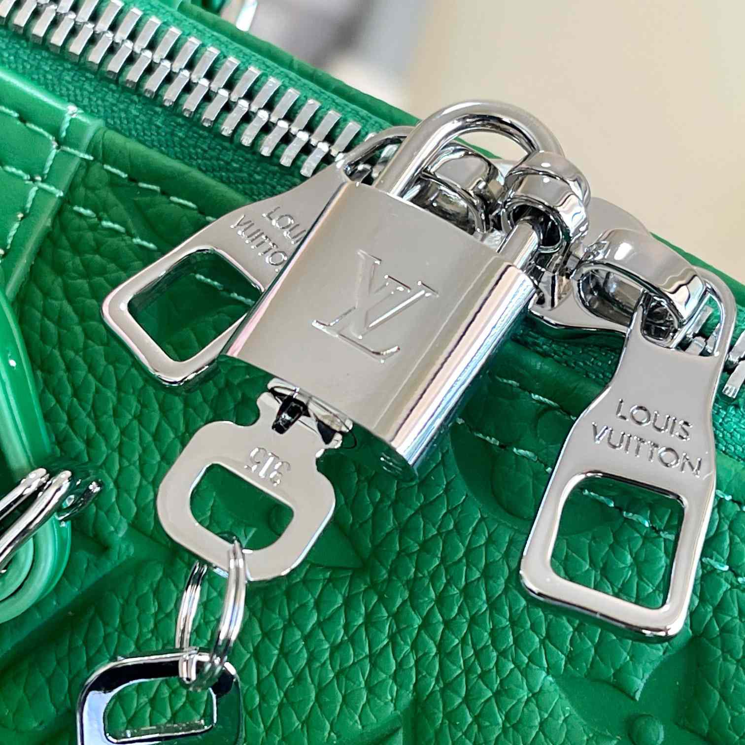 Louis Vuitton Keepall Bandoulière 50   M23751 - 