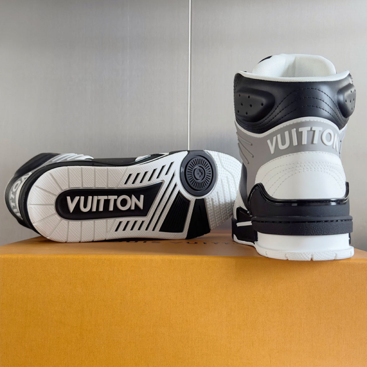 Louis Vuitton LV Trainer Sneaker            - 