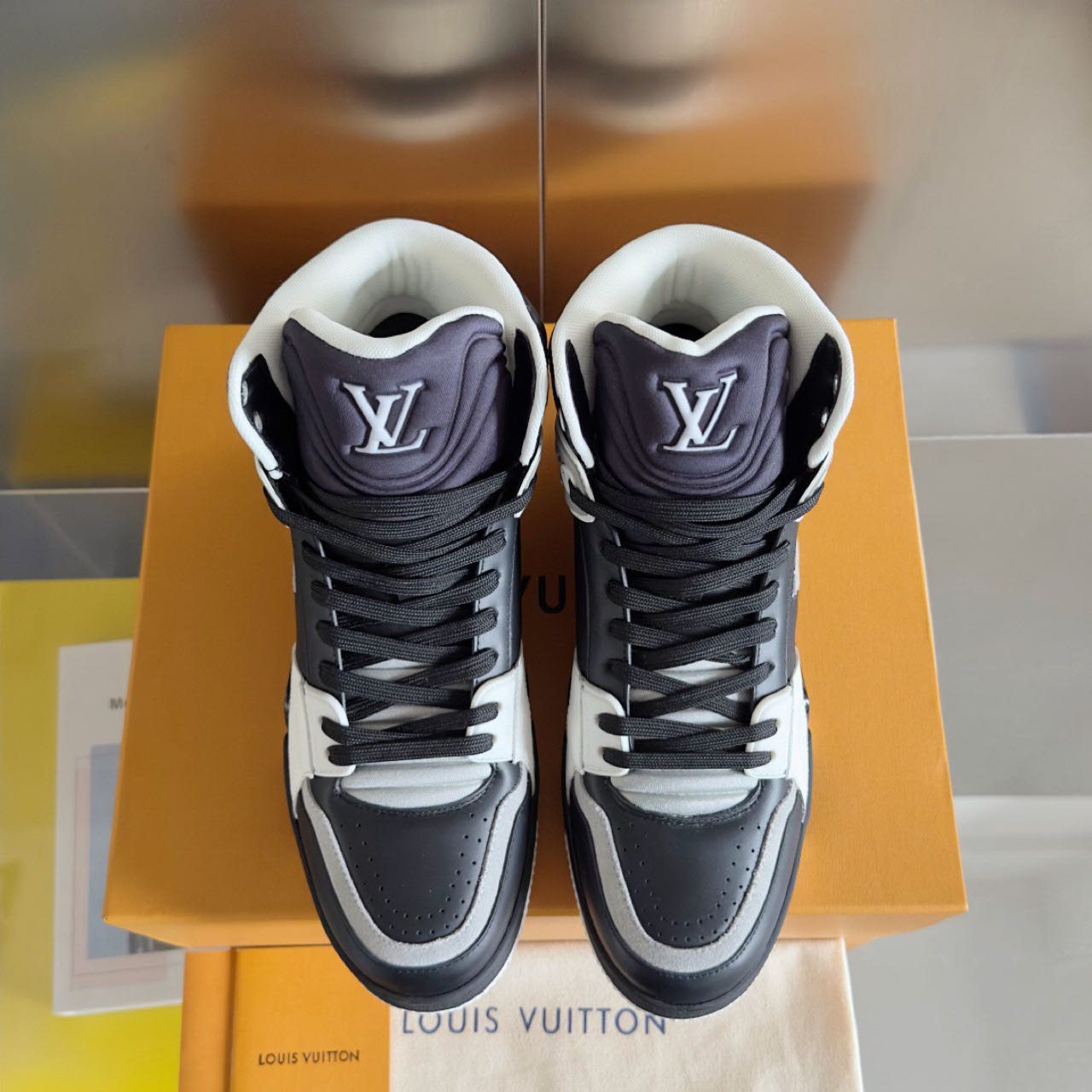Louis Vuitton LV Trainer Sneaker            - 