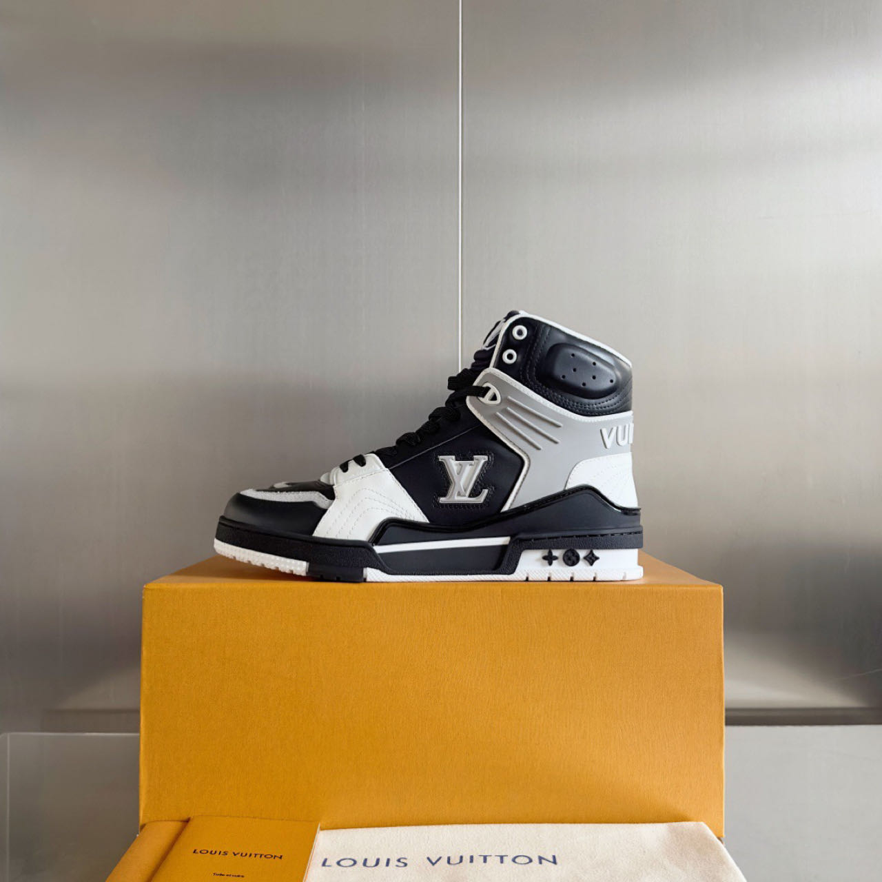 Louis Vuitton LV Trainer Sneaker            - 