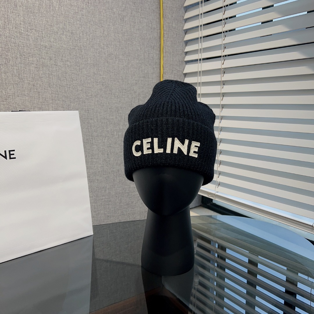 Celine  Embroidered Beanie In Ribbed Wool - 