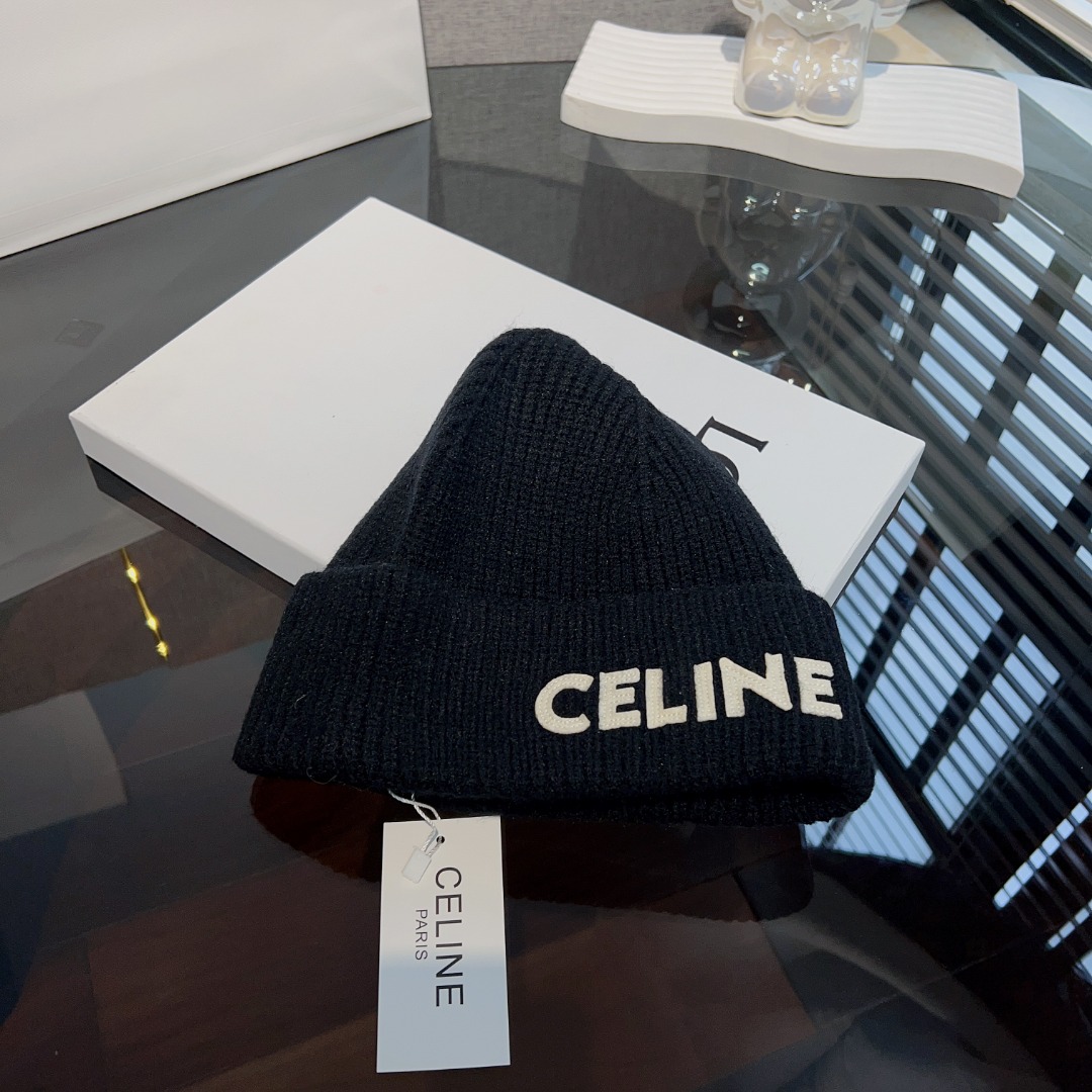 Celine  Embroidered Beanie In Ribbed Wool - 