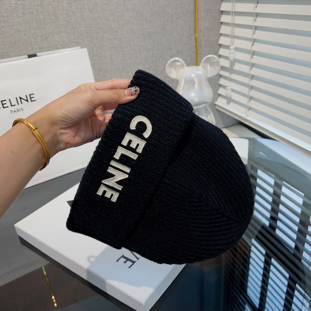 Celine  Embroidered Beanie In Ribbed Wool - 