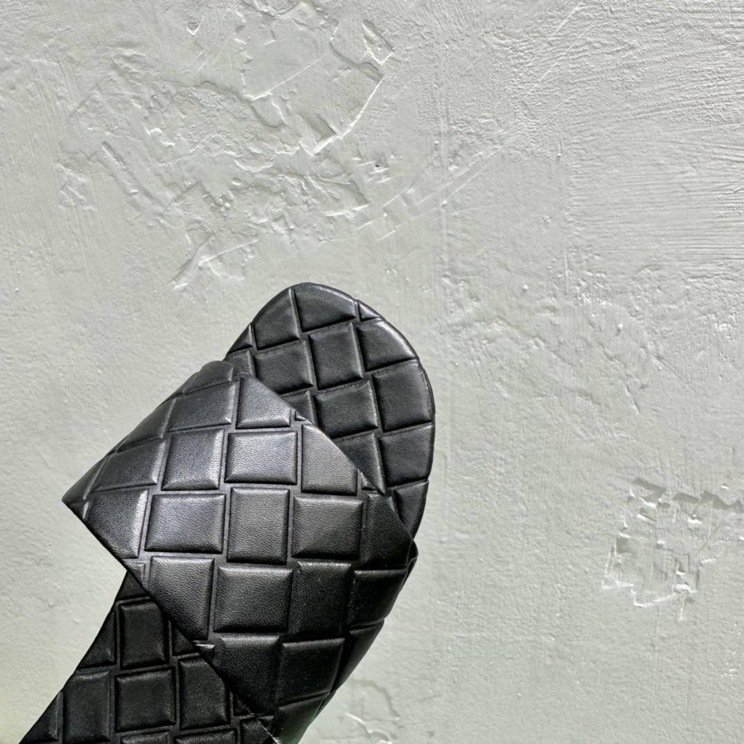 Bottega Veneta Amy Flat Mule - 