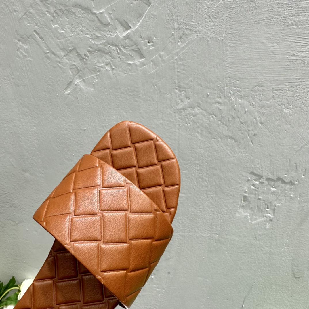 Bottega Veneta Amy Flat Mule - 