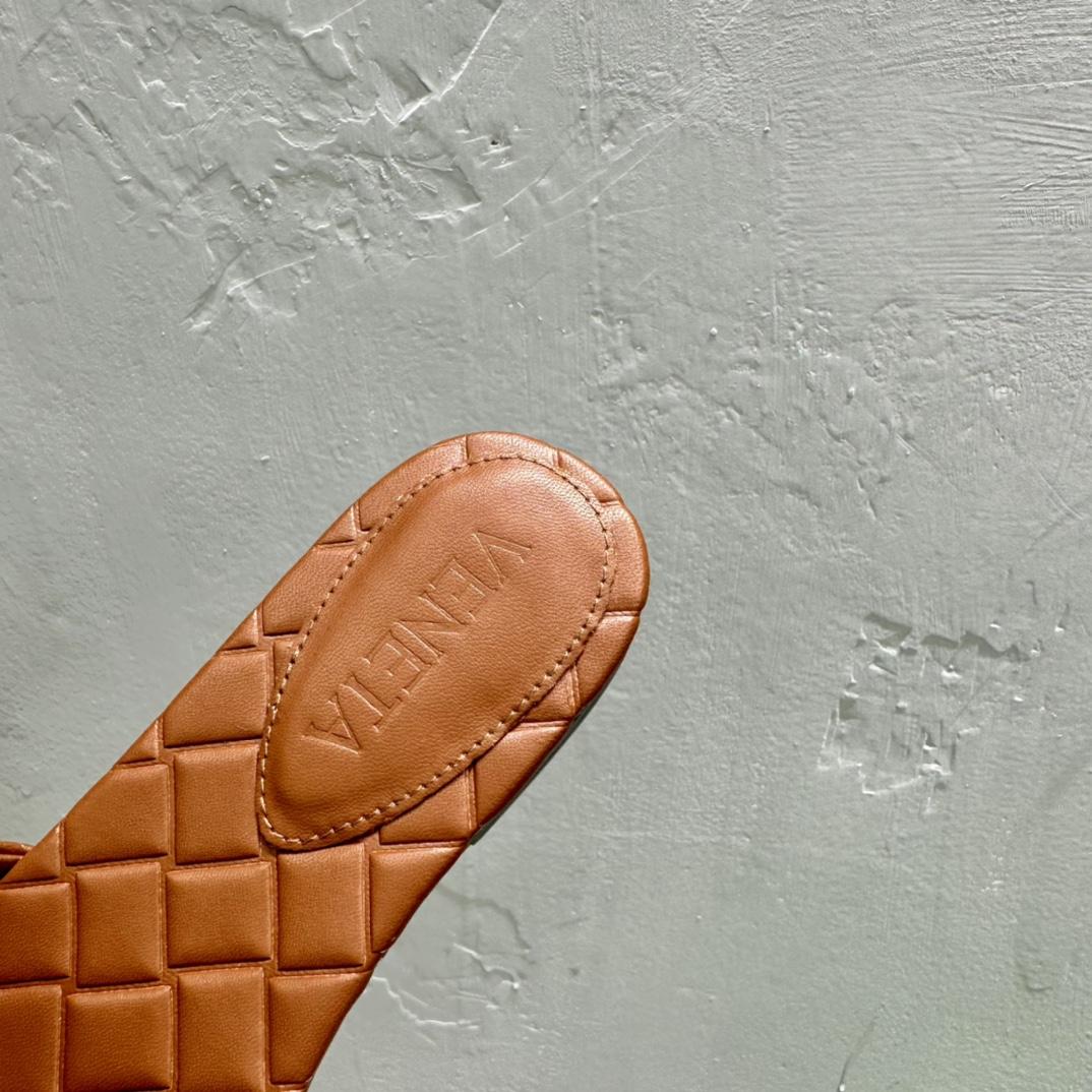 Bottega Veneta Amy Flat Mule - 