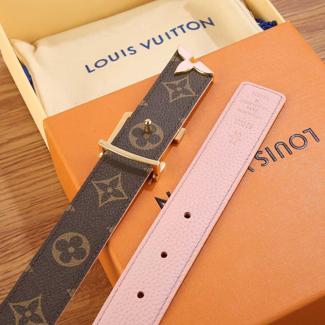 Louis Vuitton Pretty LV Enamel 30mm Reversible Belt   M8231U - 