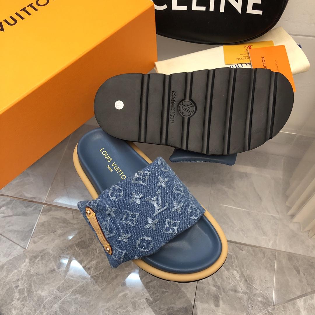 Louis Vuitton Pool Pillow Flat Comfort Mule     1ACJVH - 