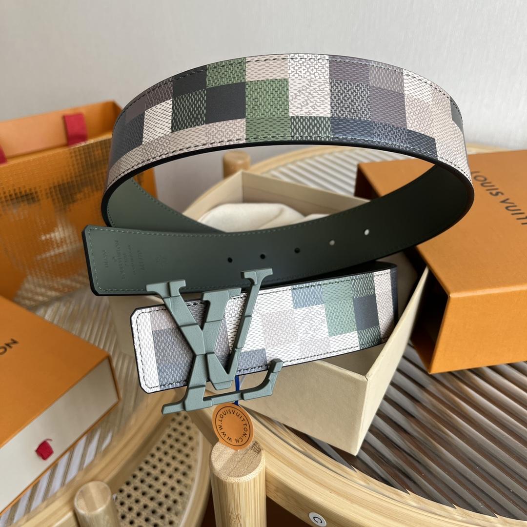 Louis Vuitton LV Mega Pixel 40mm Reversible Belt   M8470V - 