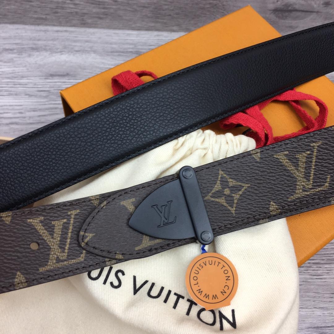 Louis Vuitton LV Trunk 35mm Reversible Belt - 