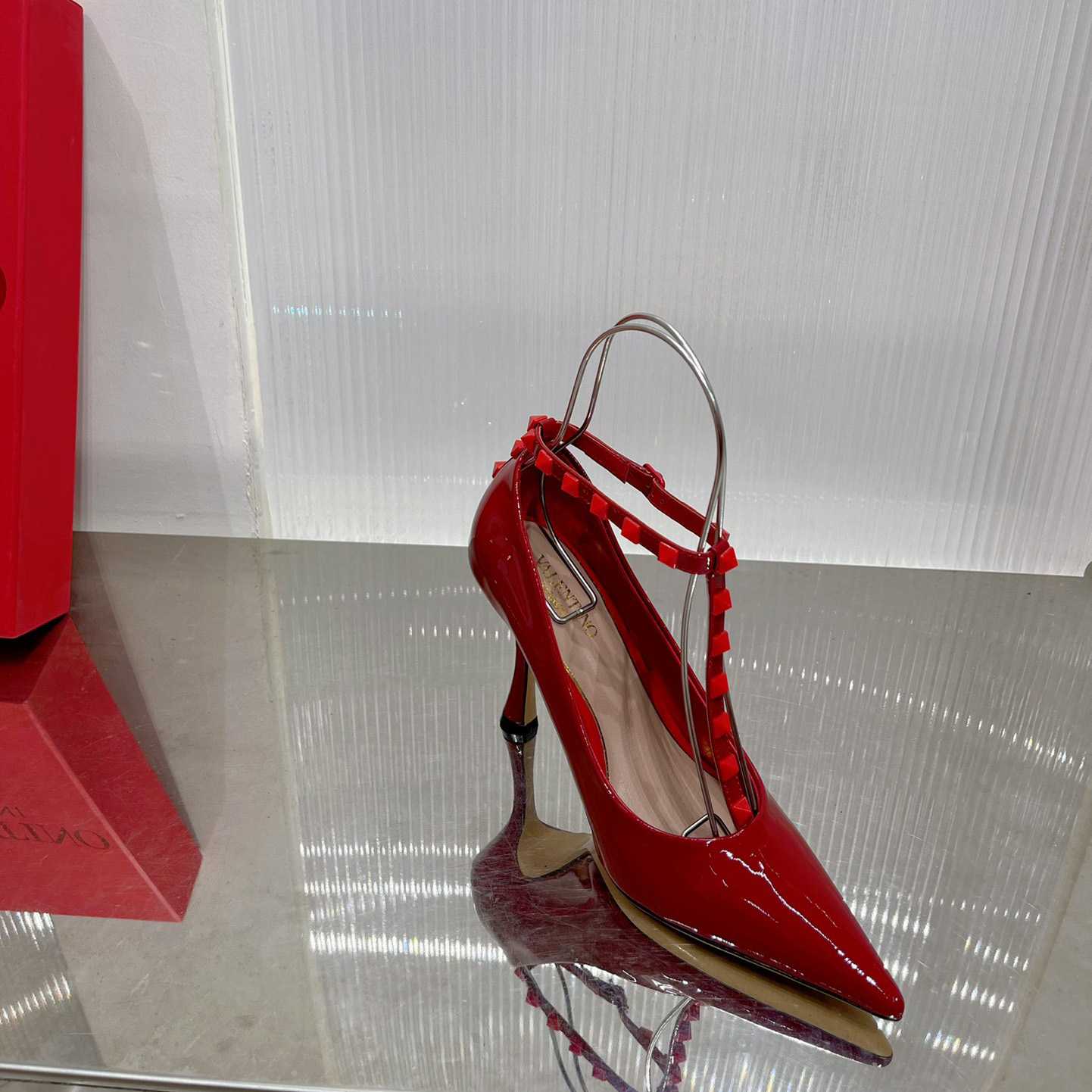 Valenti Rockstud Patent Leather Pumps With Matching Studs 100mm - 