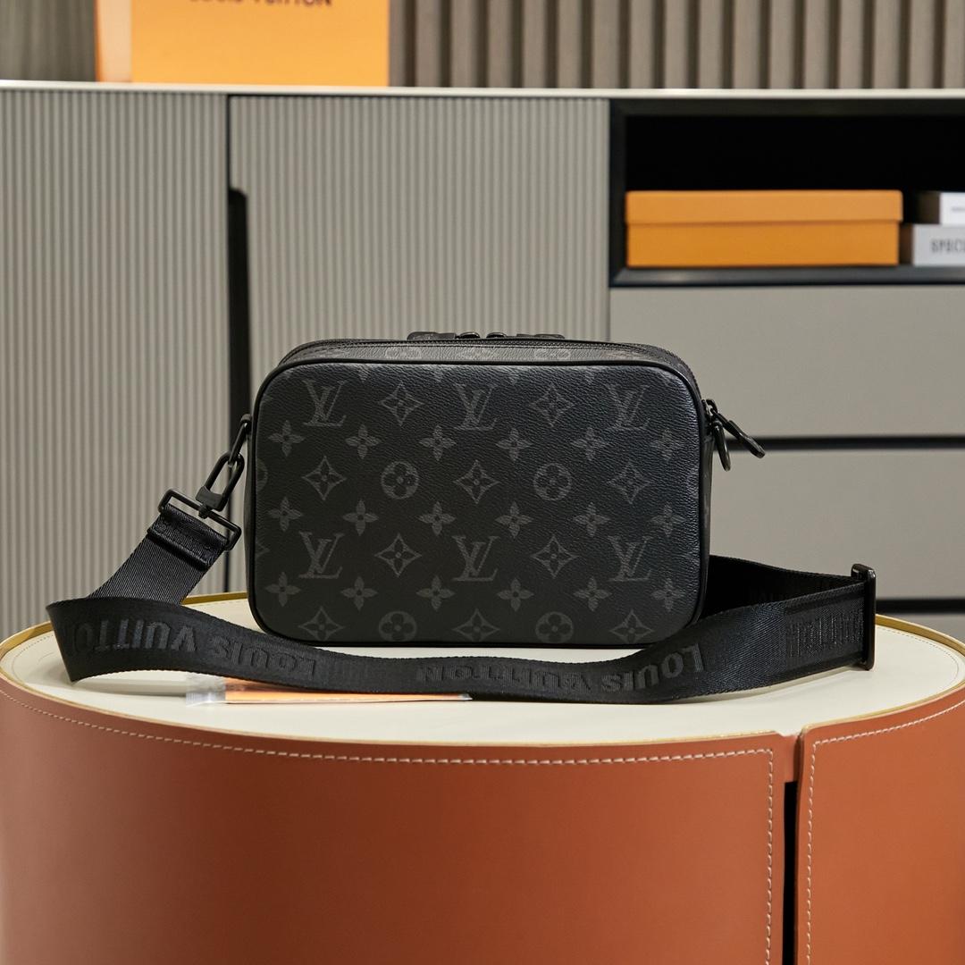 Louis Vuitton Alpha Messenger  M46955 - 