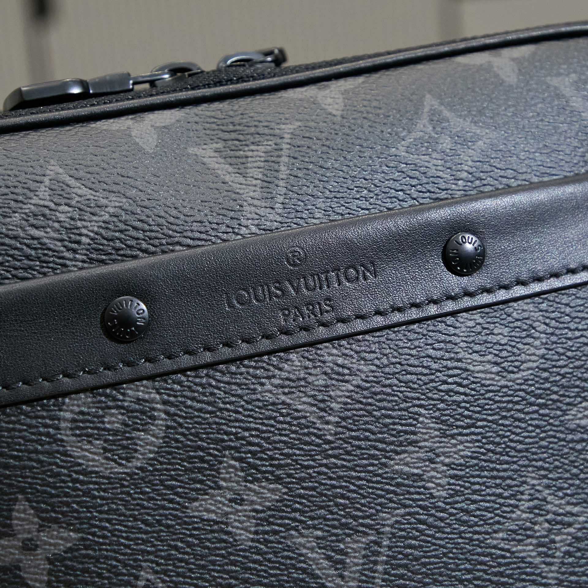 Louis Vuitton Alpha Messenger  M46955 - 