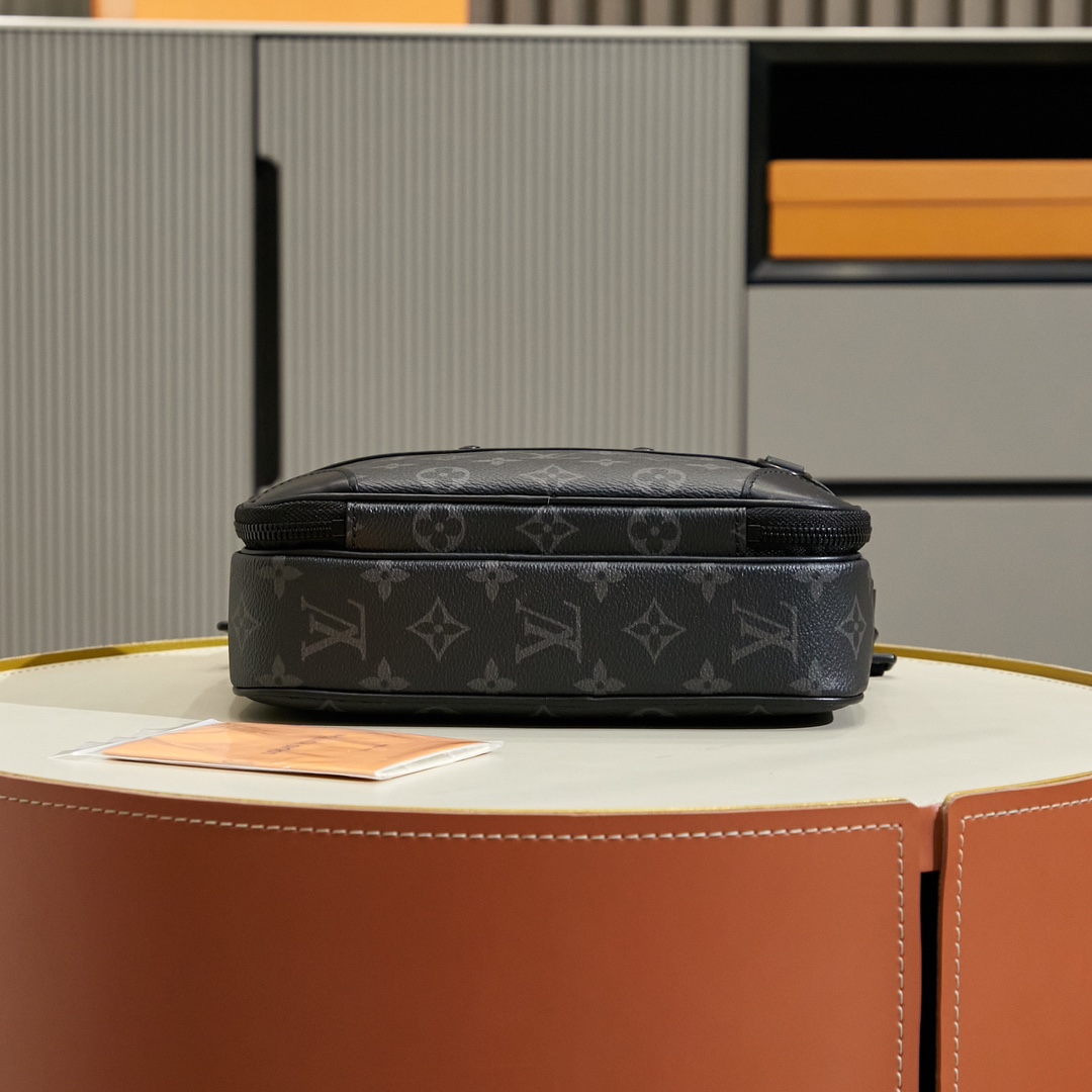 Louis Vuitton Alpha Messenger  M46955 - 