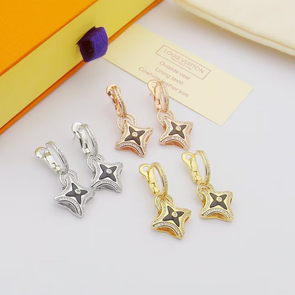 Louis Vuitton Ever Blossom Earrings - 