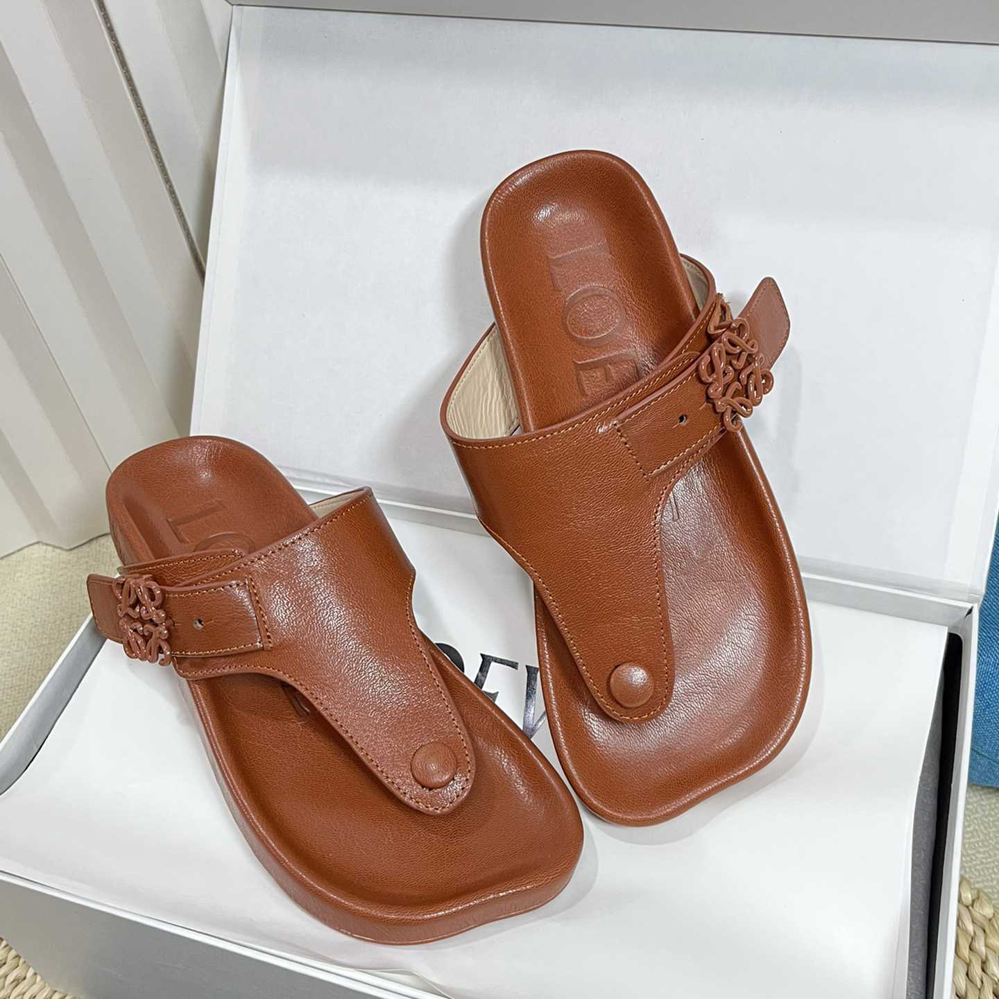 Loewe Anagram Ease Sandal In Kidskin - 
