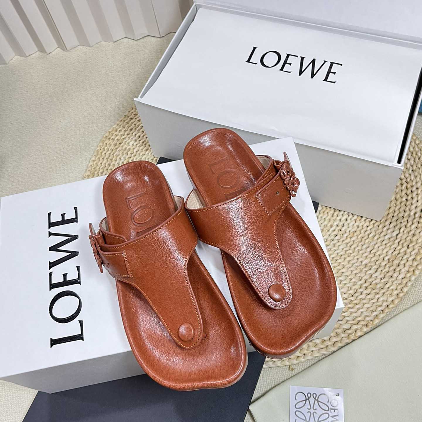 Loewe Anagram Ease Sandal In Kidskin - 