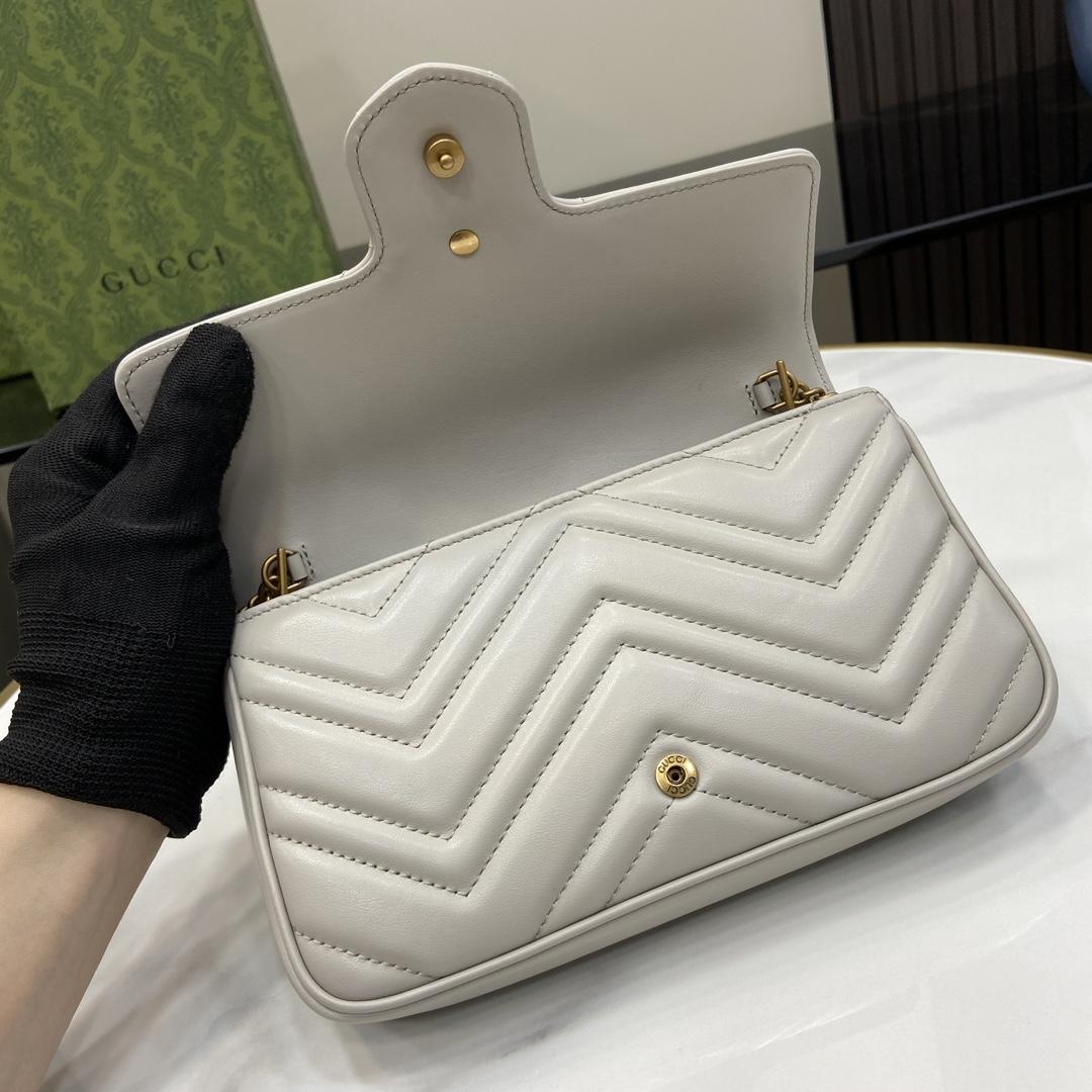 Gucci GG Marmont Mini Bag (21x 12x 5cm) - 