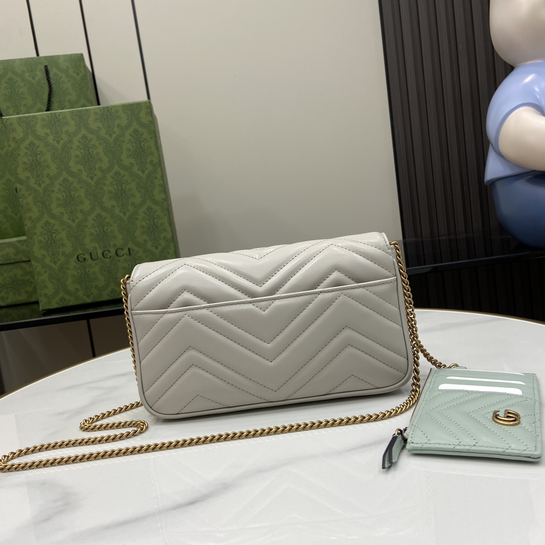 Gucci GG Marmont Mini Bag (21x 12x 5cm) - 