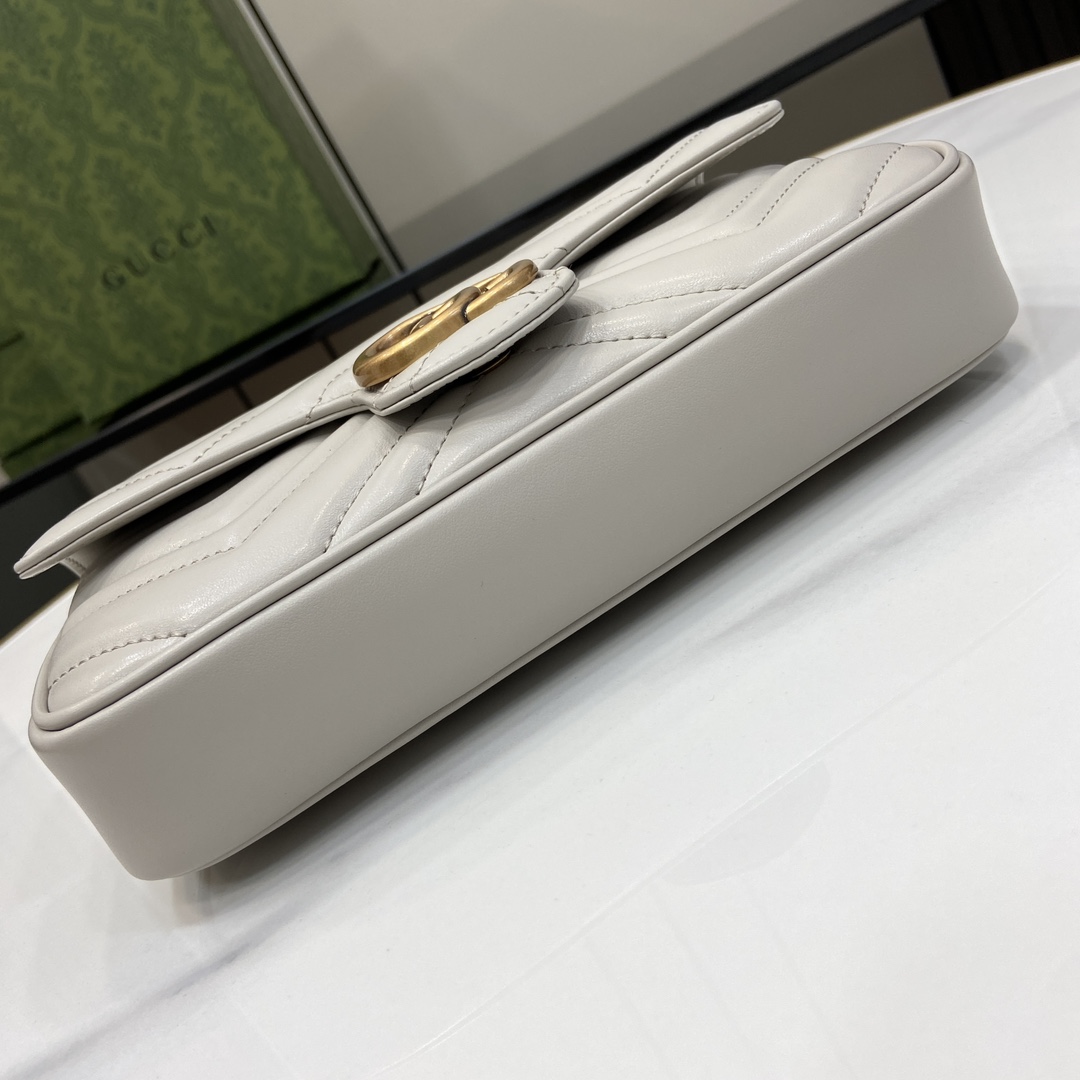 Gucci GG Marmont Mini Bag (21x 12x 5cm) - 