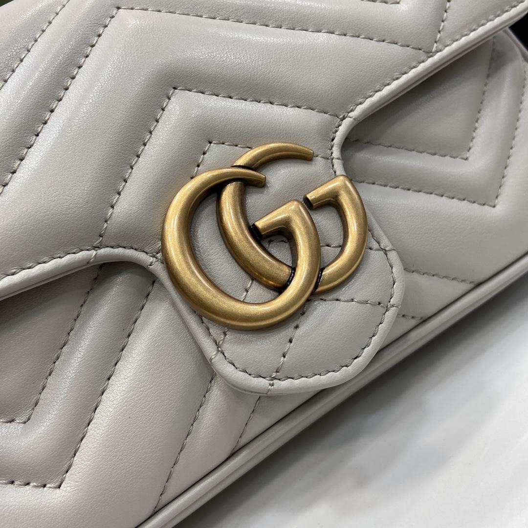 Gucci GG Marmont Mini Bag (21x 12x 5cm) - 