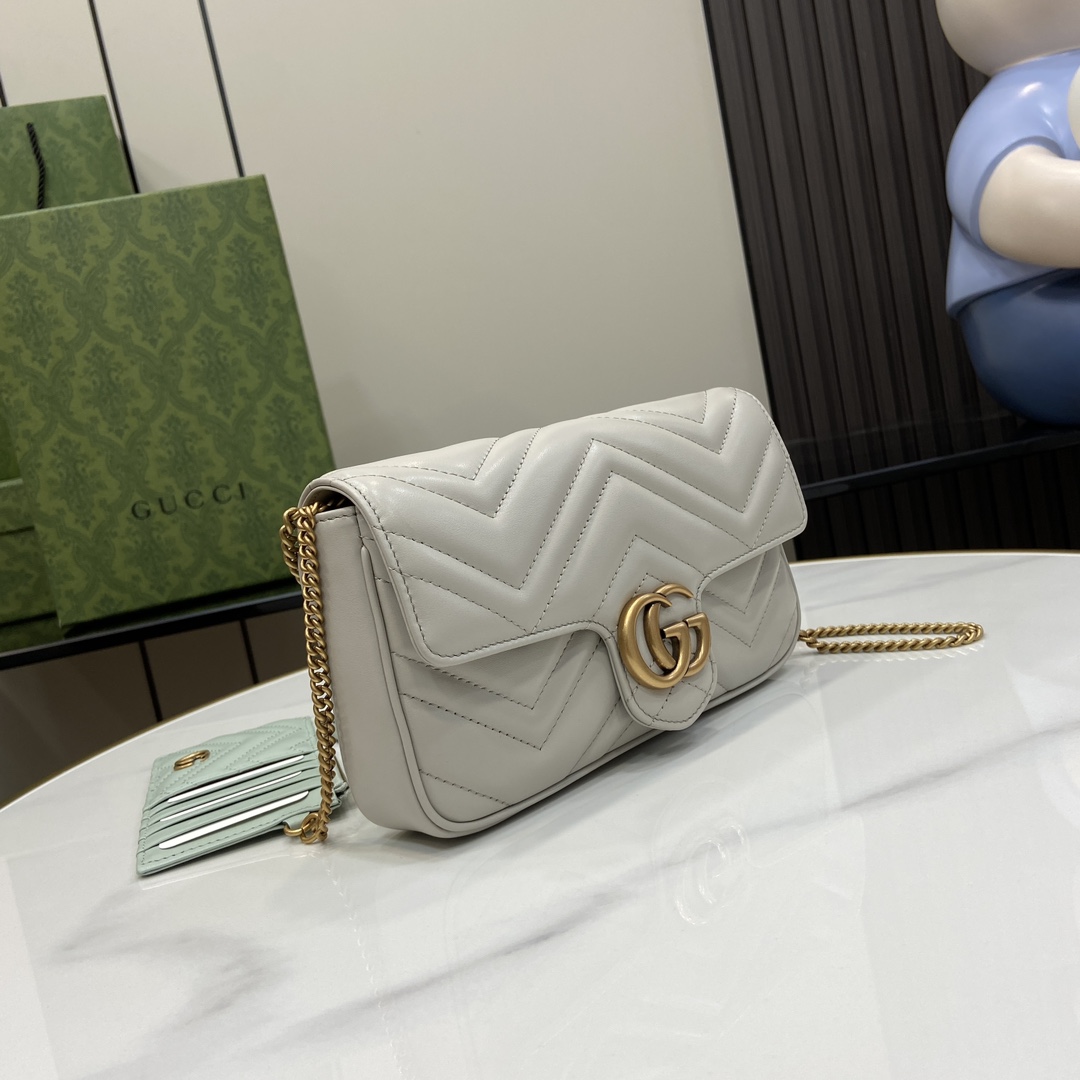 Gucci GG Marmont Mini Bag (21x 12x 5cm) - 