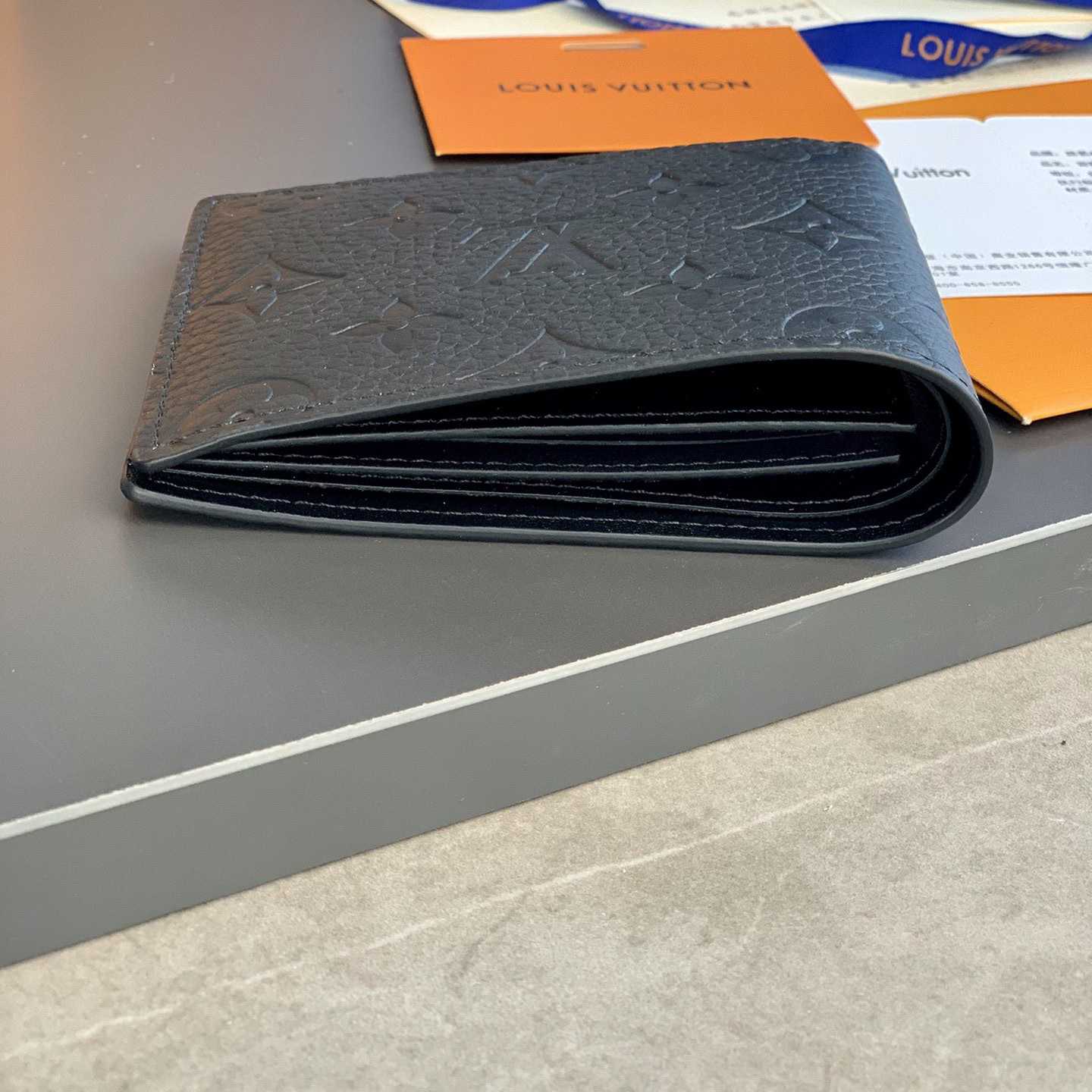Louis Vuitton Monogram Wallet  M69037 - 