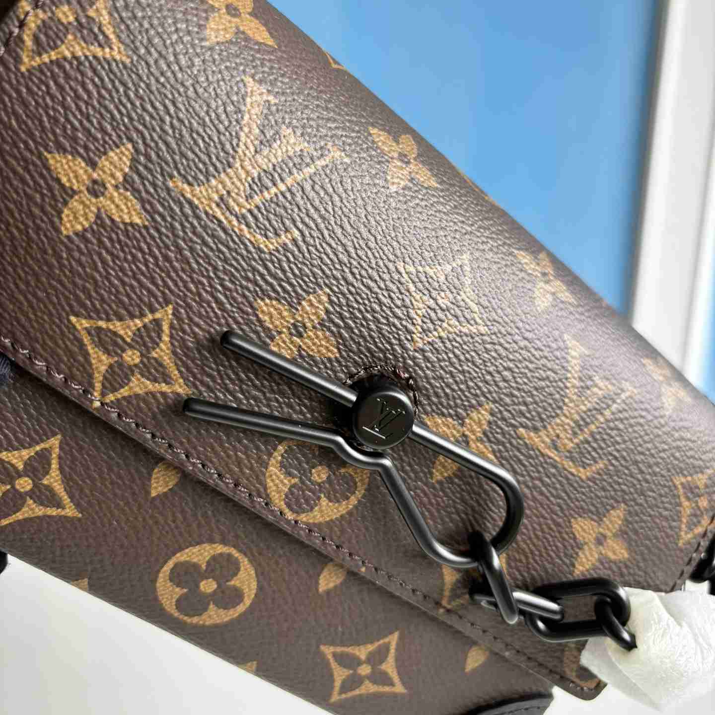 Louis Vuitton Steamer Wearable Wallet  M83613 - 