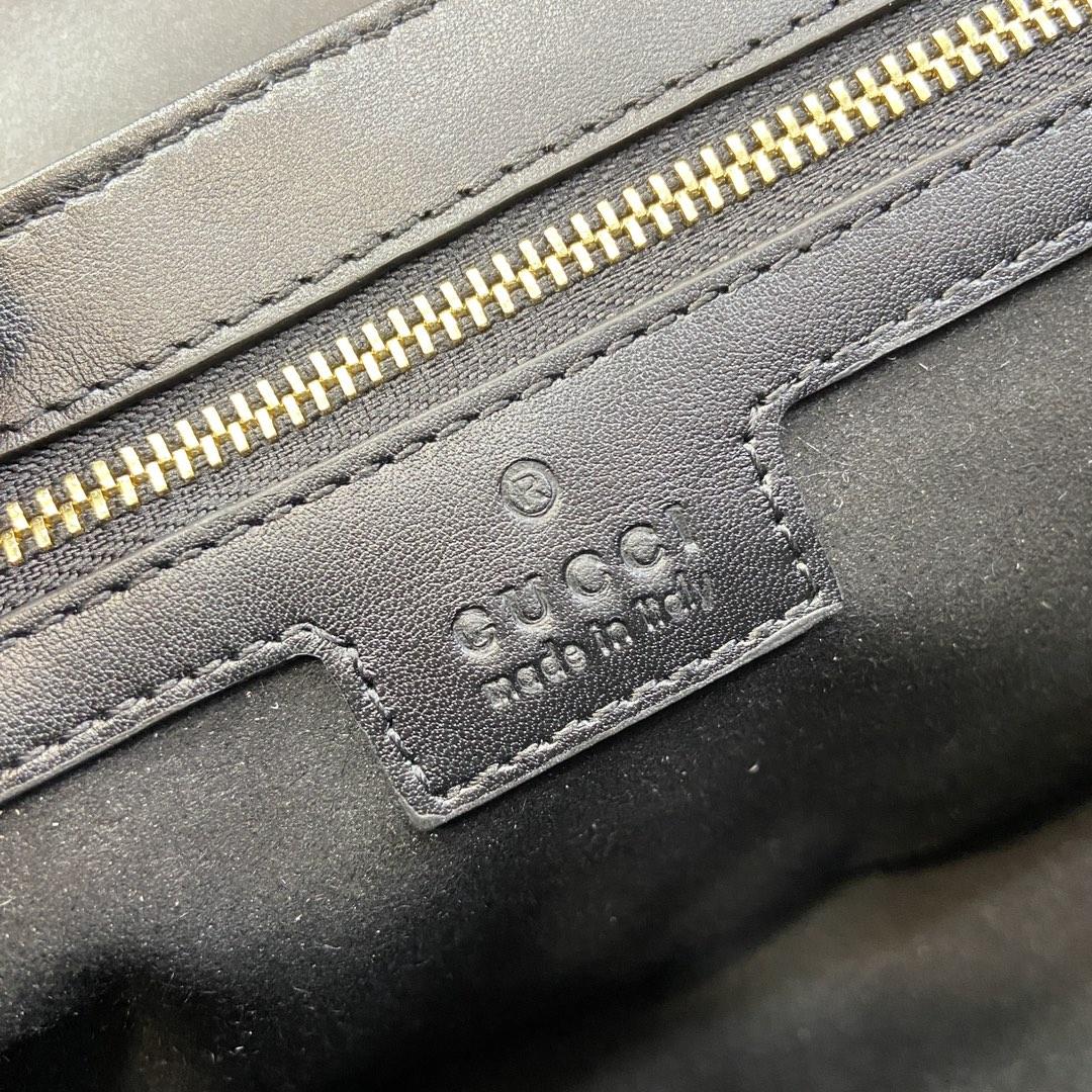 Gucci GG Marmont Small Shoulder Bag - 