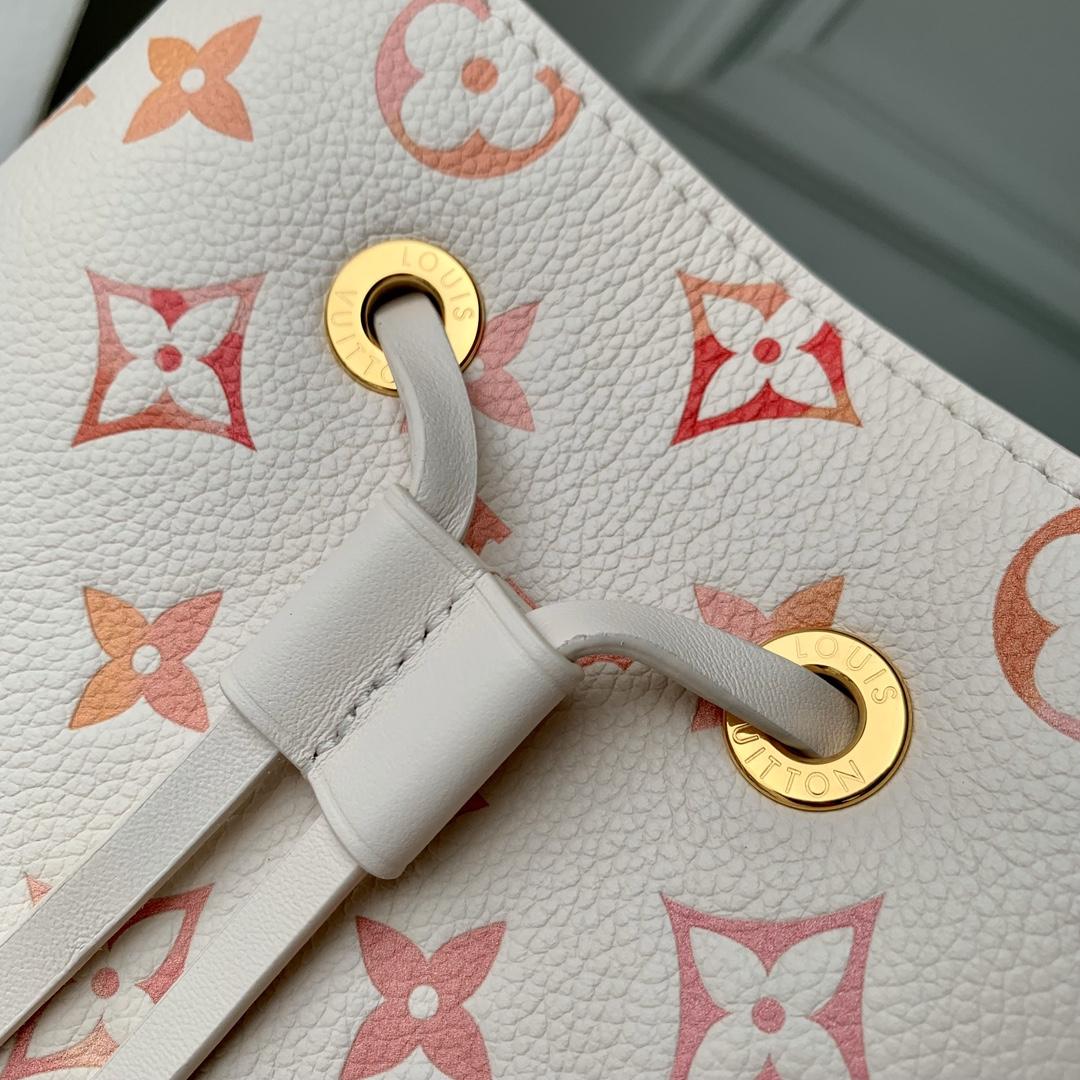 Louis Vuitton Néonoé BB   M24649 - 