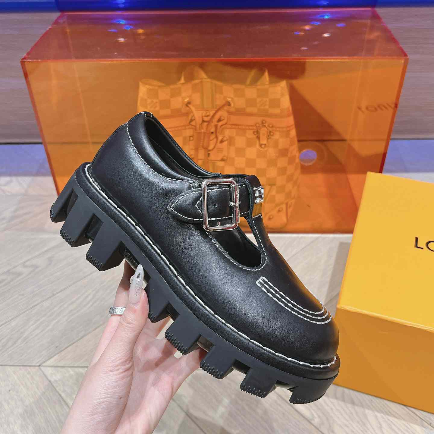 Louis Vuitton LV Checker Mary Jane   1ACNB6 - 