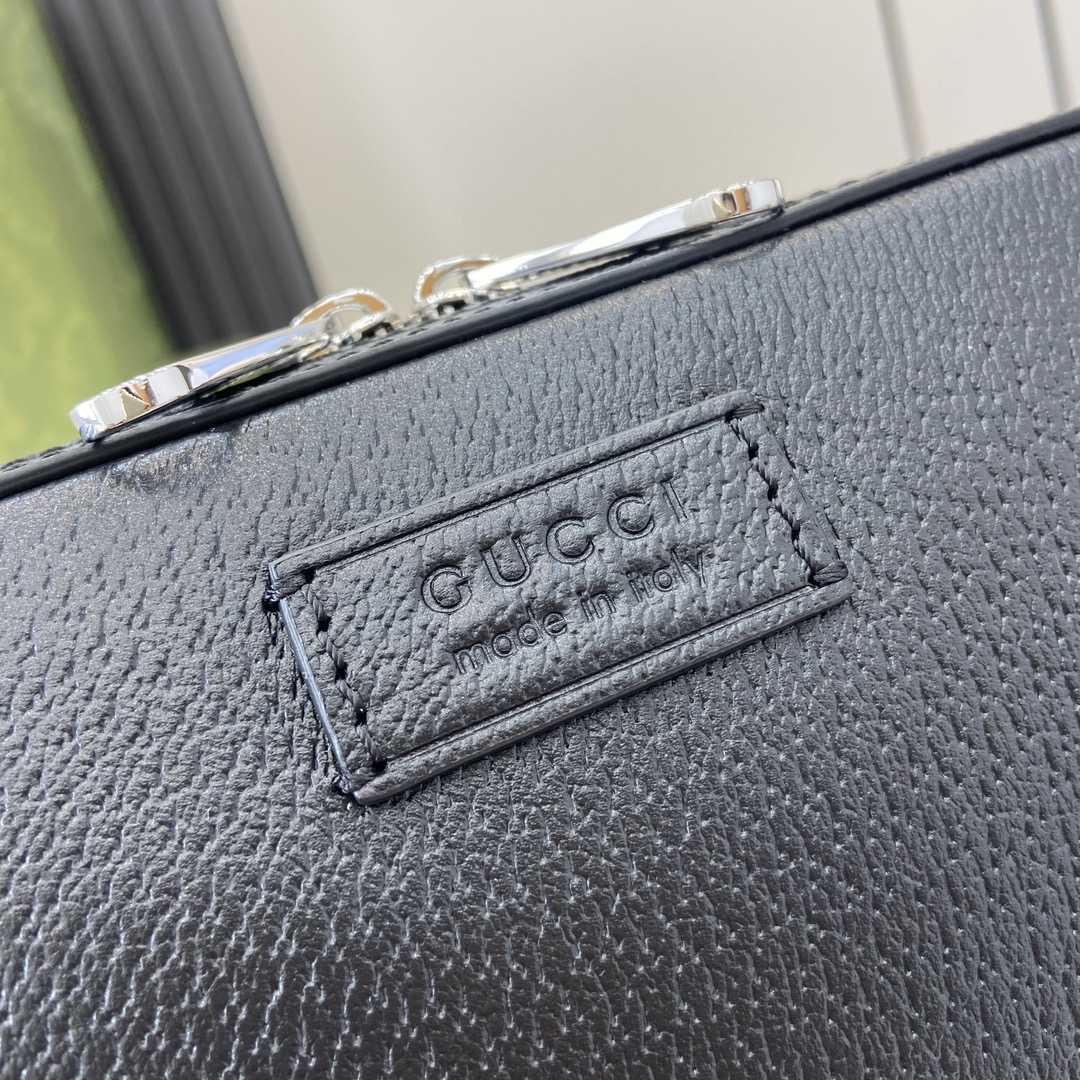Gucci Small GG Crossbody Bag With Tag - 
