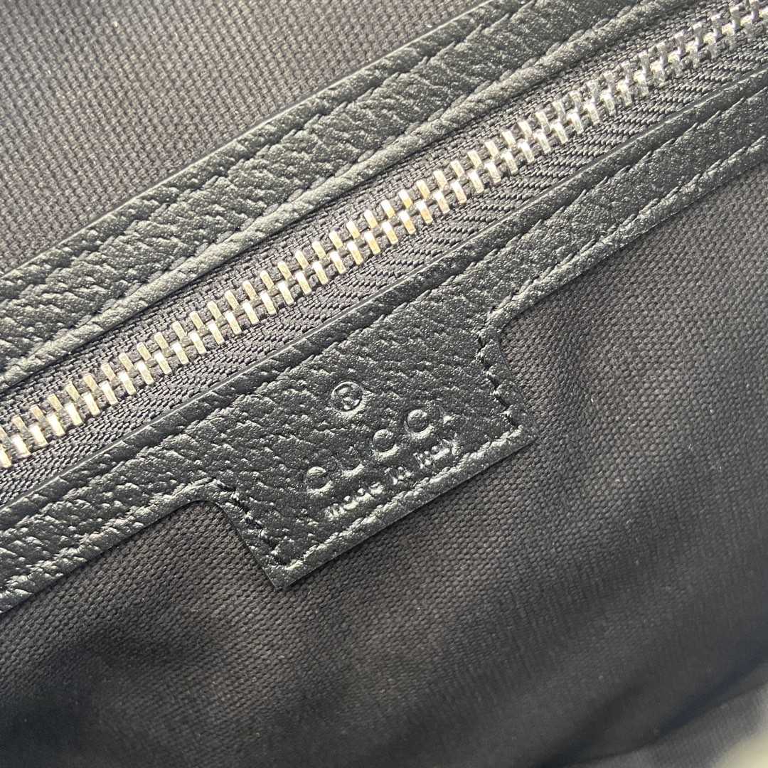 Gucci Small GG Crossbody Bag With Tag - 
