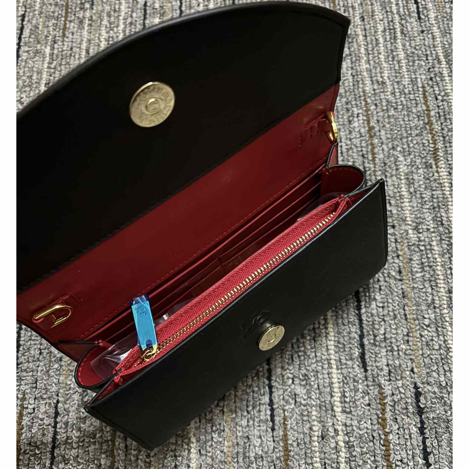 Christian Louboutin Leather Wallet On Chain  - 