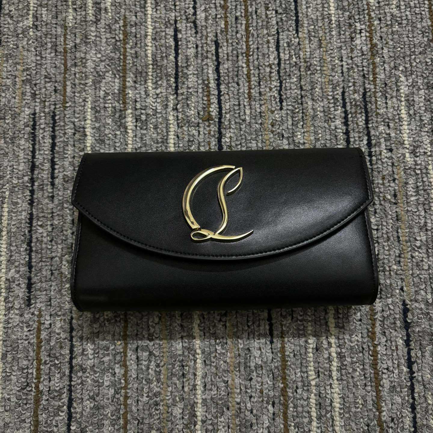 Christian Louboutin Leather Wallet On Chain  - 