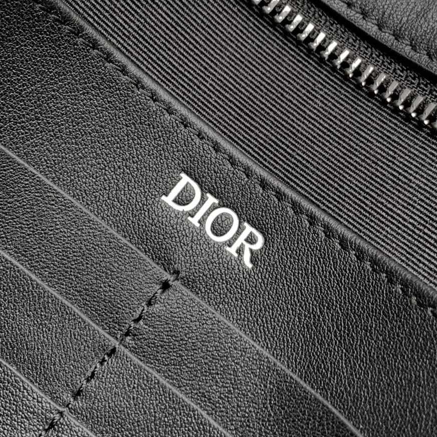 Dior A5 Triangle Pouch - 