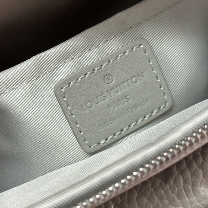 Louis Vuitton S-Lock Messenger  M23152 - 