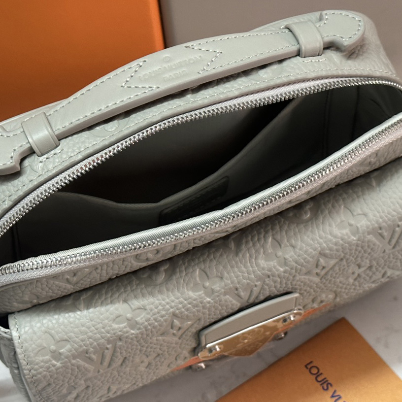 Louis Vuitton S-Lock Messenger  M23152 - 