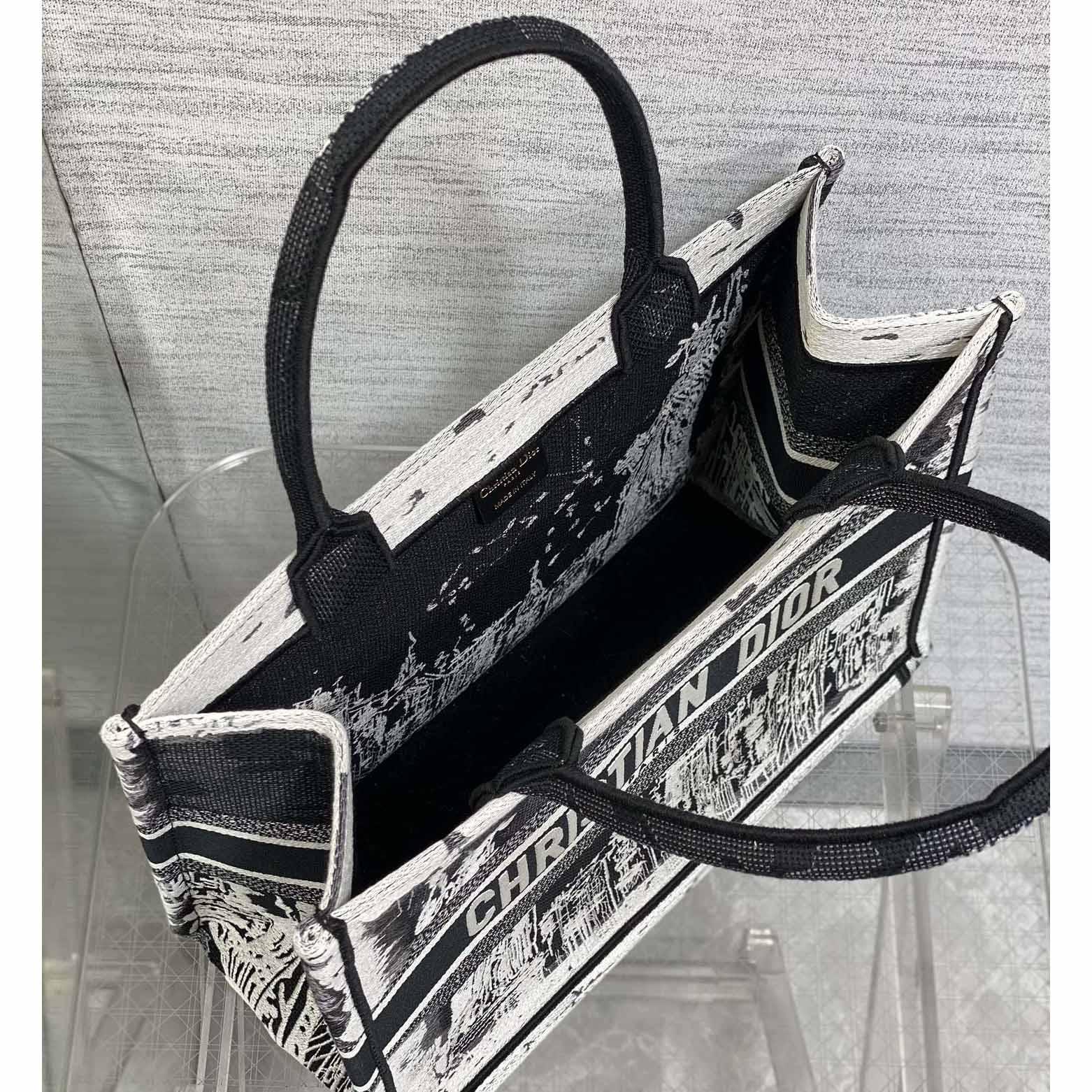 Dior Medium Dior Book Tote    - 