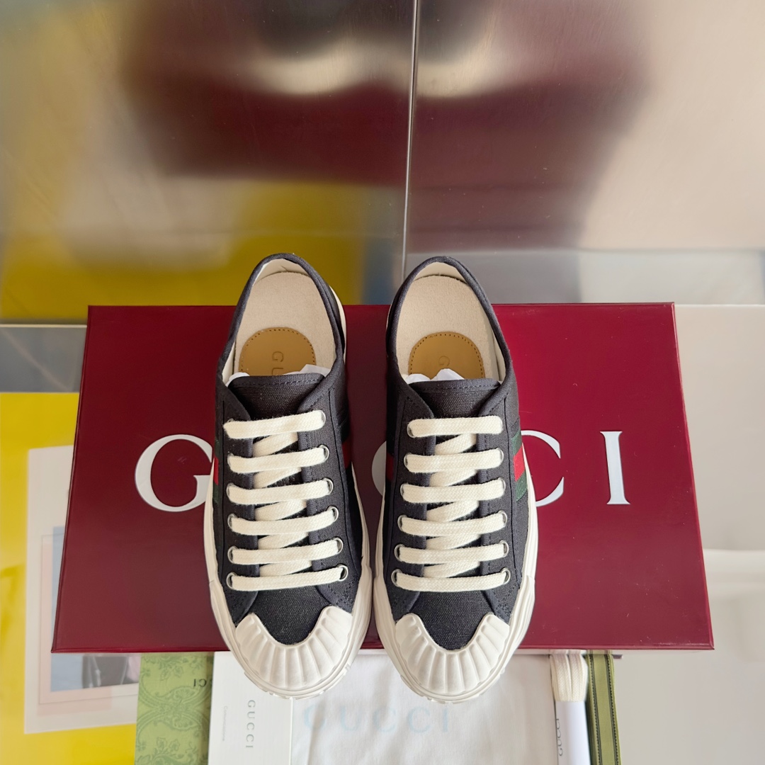 Gucci Sneaker With Web - 