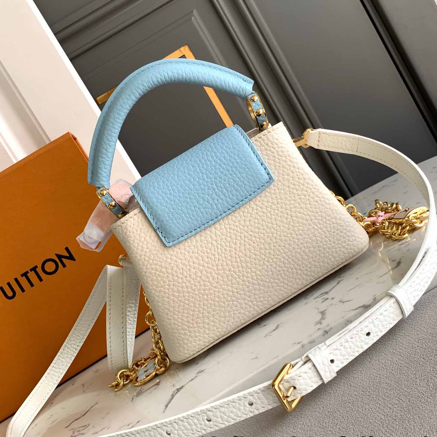 Louis Vuitton Capucines Nano   M23952 - 