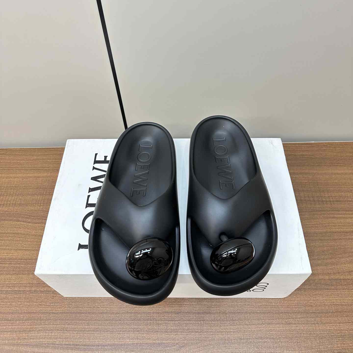 Loewe Paula's Ibiza Bubble Rubber Thong Sandals - 