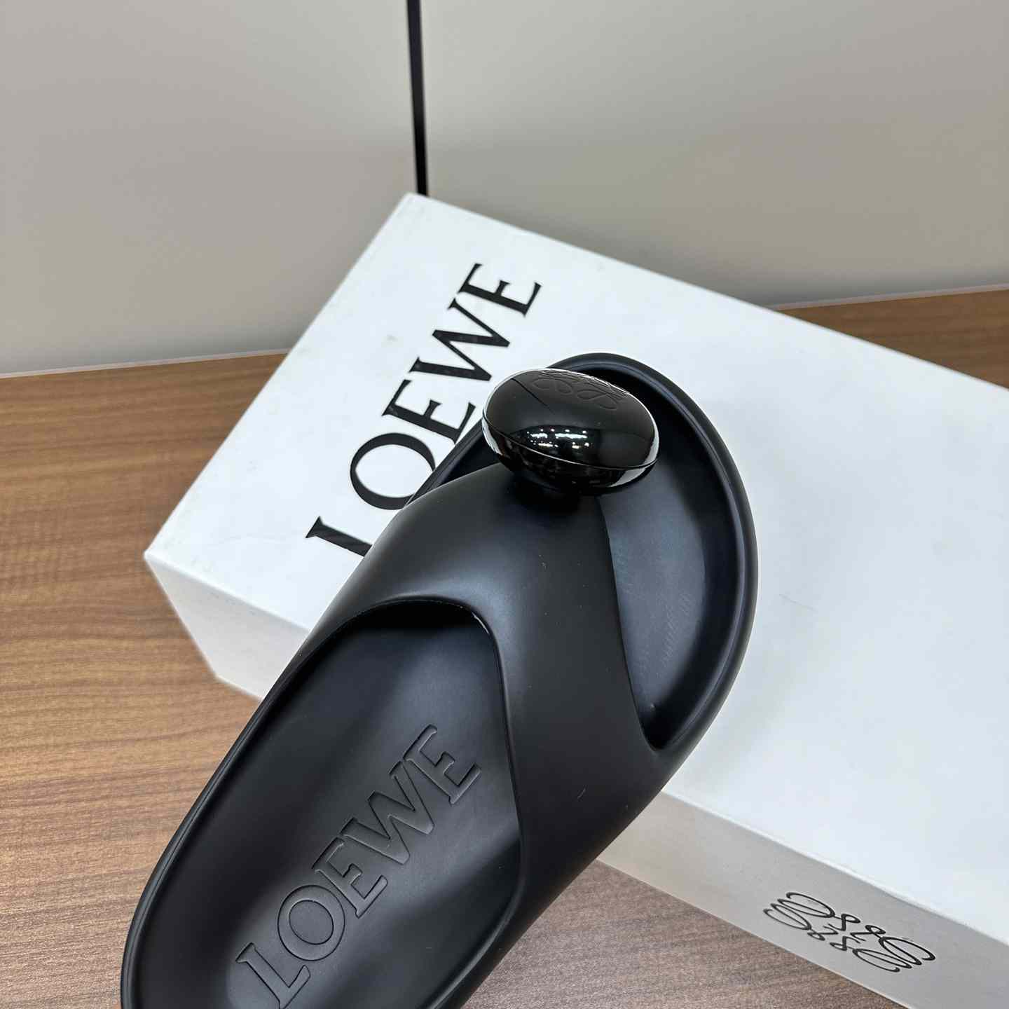 Loewe Paula's Ibiza Bubble Rubber Thong Sandals - 