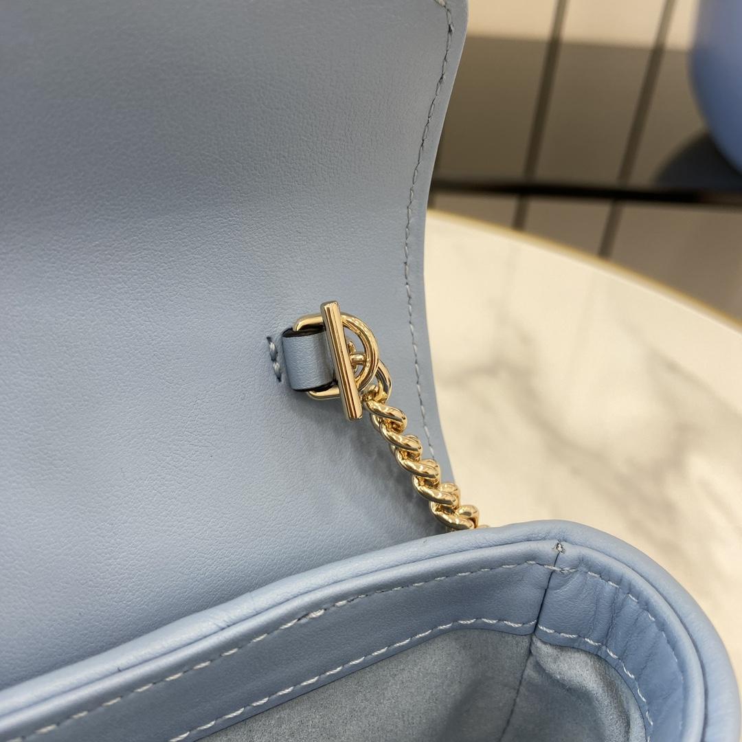 Gucci GG Marmont Super Mini Bag - 