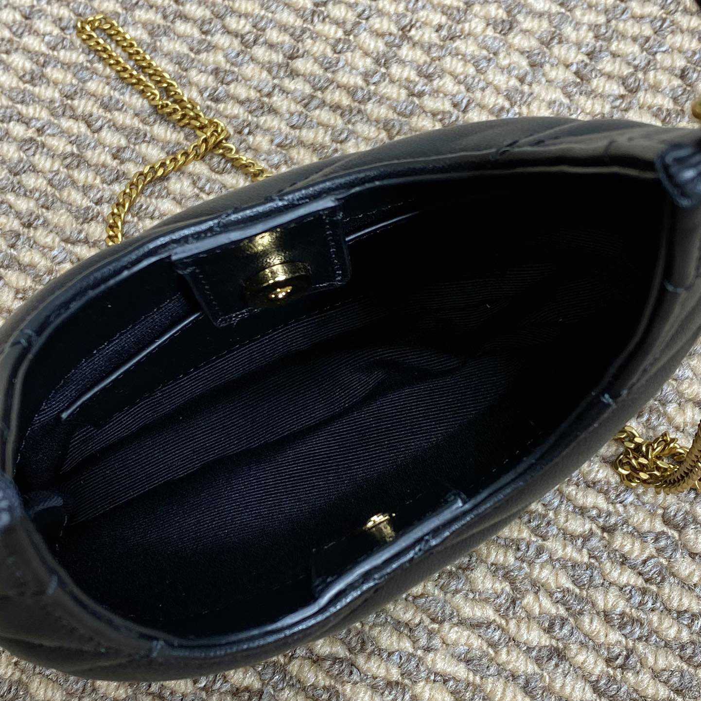Saint Laurent Sade Hobo In Lambskin - 