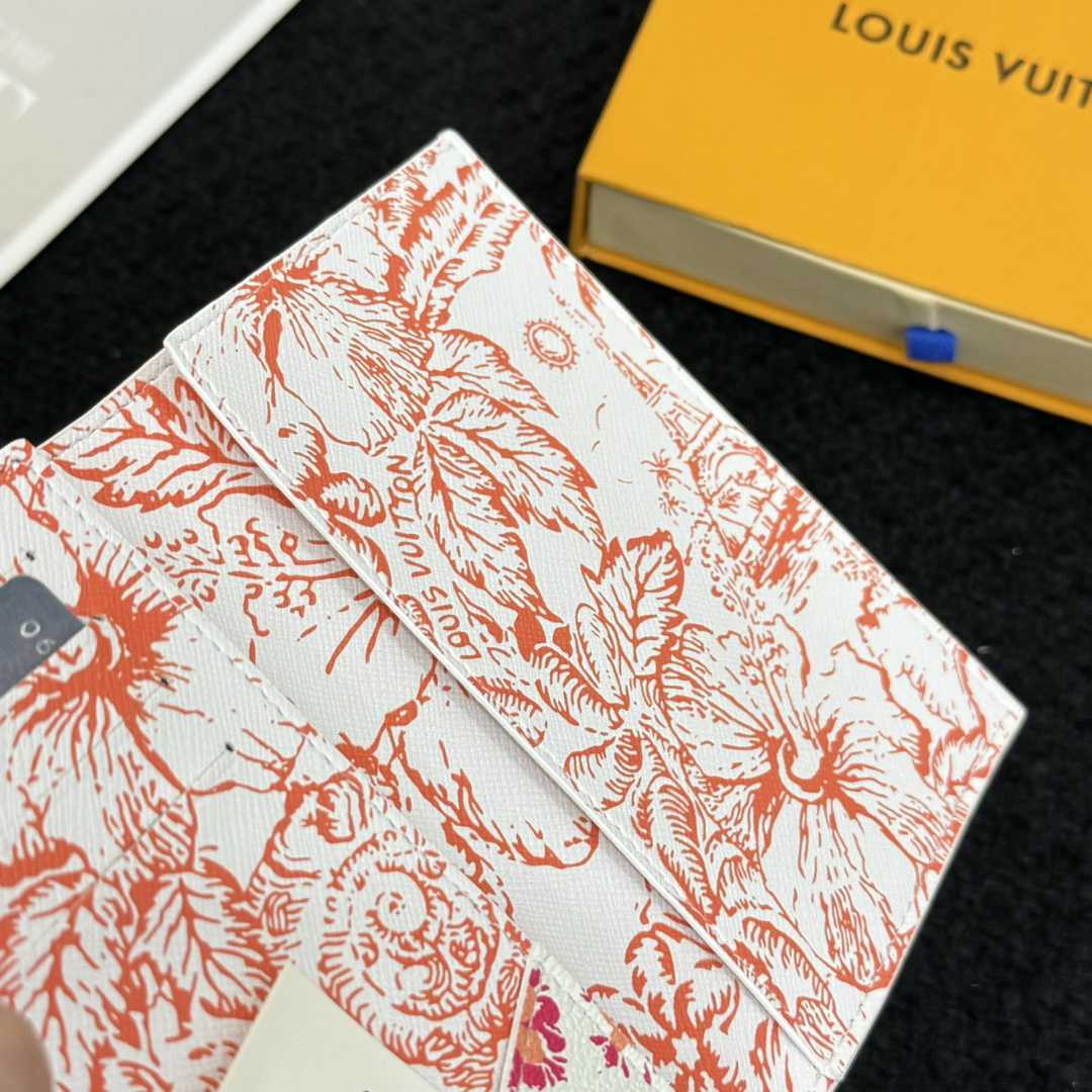 Louis Vuitton Passport Cover   M11457 - 
