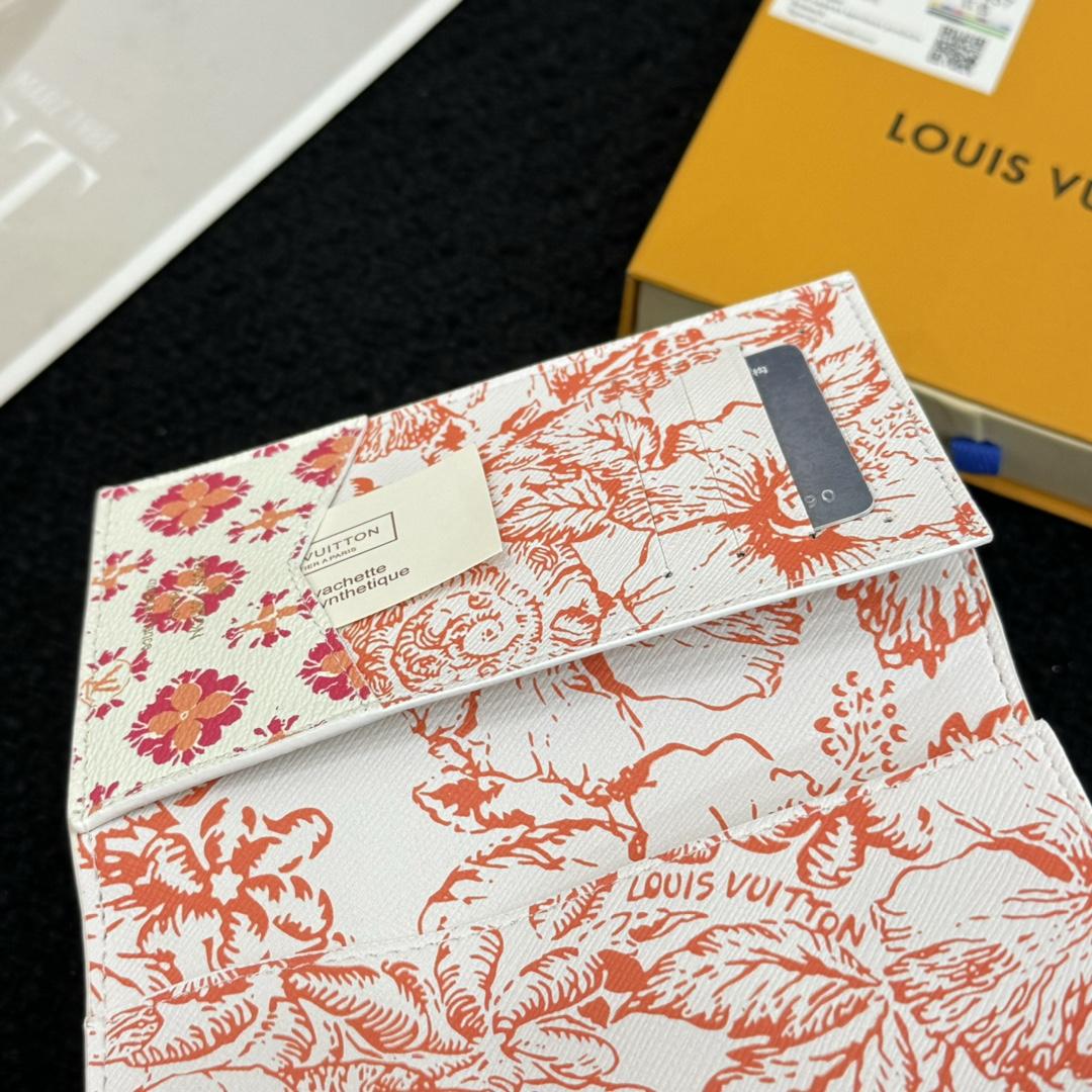 Louis Vuitton Passport Cover   M11457 - 