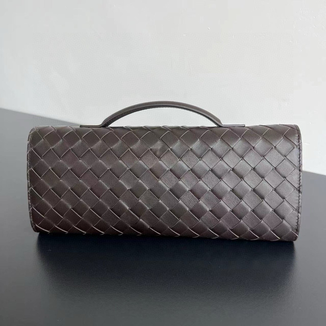 Bottega Veneta Long Clutch Andiamo With Handle - 