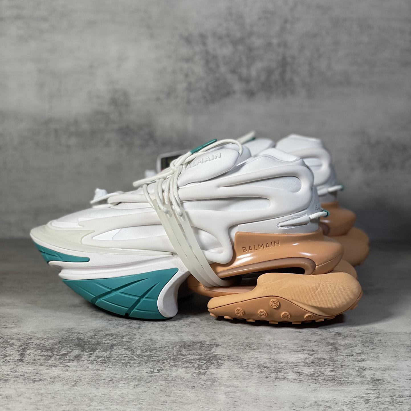Balmain "Unicorn" Low top Sneakers - 